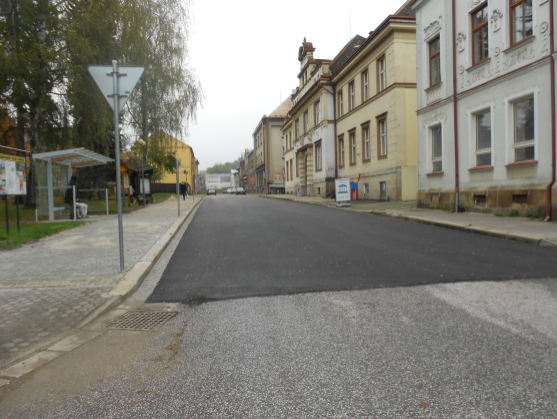 V Polici nad Metují otevřeli zrekonstruovanou Tyršovu ulici. Vrací se sem autobusový provoz 