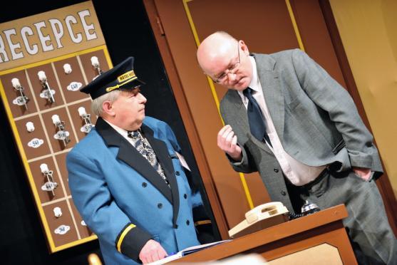 Peklo v hotelu Westminster. I amatéři dokáží vyprodat broumovské divadlo