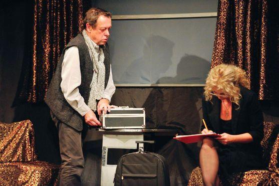 Světlana Nálepková a Oldřich Vízner na fotografiích z broumovského divadla