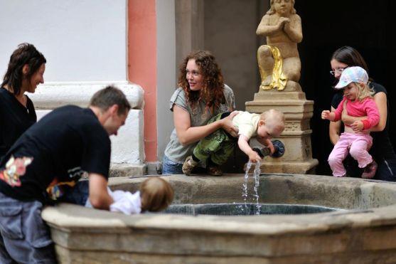 Malé letní divadlení se přehouplo do své druhé poloviny