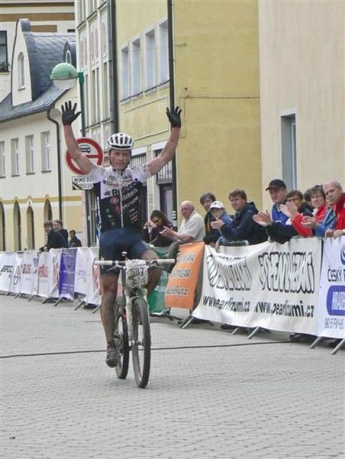 Finále českého poháru horských kol Specialized Rallye Sudety 2011 vyhráli Jiří Friedl a Pavla Nováková