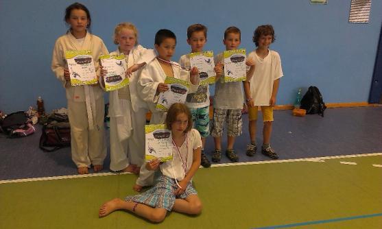 Z posledního turnaje před prázdninami přivezli broumovští judisté pět medailí