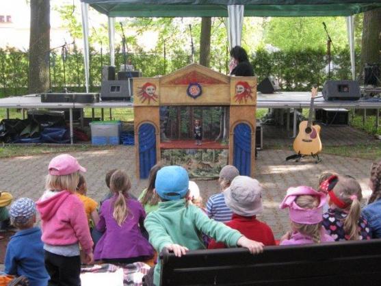 V Pellyho parku se konaly doprovodné akce turistického pochodu Polický vandr