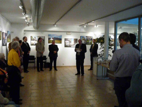 V Praze začala výstava fotografií broumovské skupiny kostelů TEMPUS FUGIT