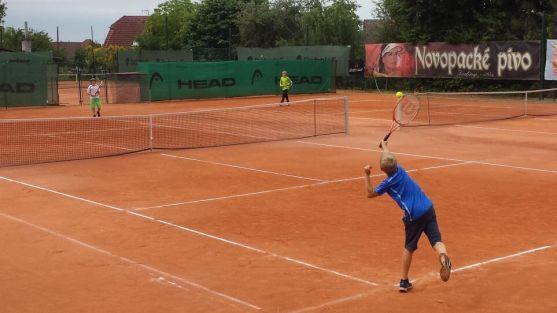 Mladí broumovští tenisté skončili na 3. místě v krajské soutěži