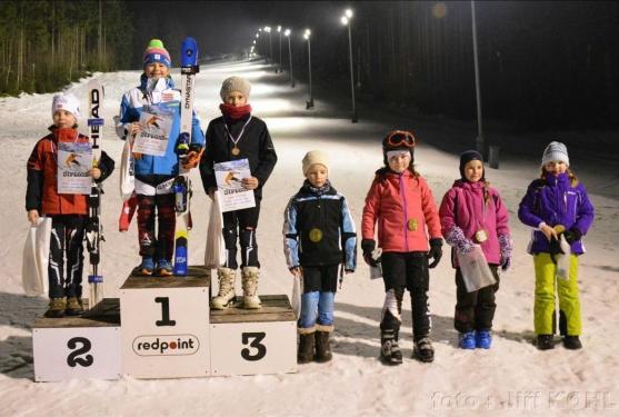 V obřím slalomu startovalo v Teplicích nad Metují téměř 50 závodníků