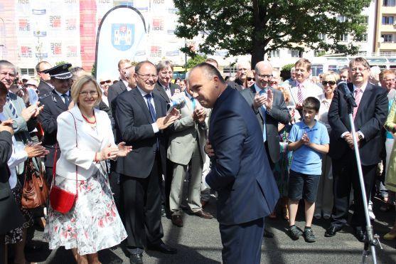 Na novém náchodském nádraží se skandovalo: "Ať žije Birke!"