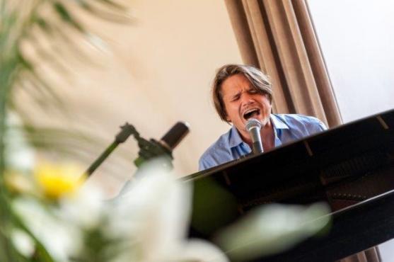 Aukce Dobročinného večera pro Broumovsko vynesla 320 tisíc korun