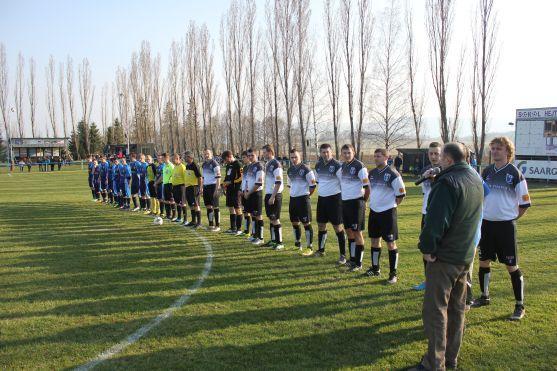 Fotbalisté Hejtmánkovic obdarovali Martina Rozuma. A vzápětí rozstříleli Meziměstí