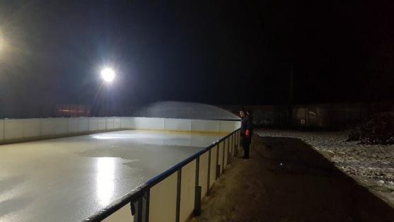 V sobotu se v Broumově začne bruslit