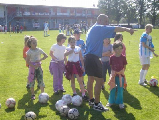 Broumovská předpřípravka začíná trénovat. Přiveďte své děti na fotbal!