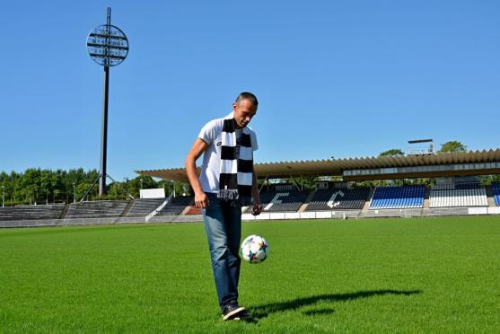 Broumovský Pavel Krmaš přestoupil z německého Freiburgu do Hradce Králové