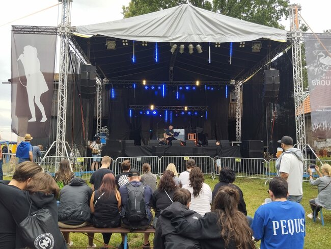 Tvrdý rap i křehká Bára Poláková. Bigboš Křinice se opět vydařil