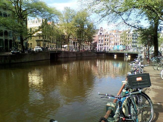 Báječná jízda Holandskem: Broumovští gymnazisté navštívili partnerskou školu ve Warfumu