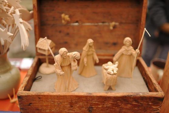 Adventní trh zaplnil areál broumovského kláštera stovkami lidí