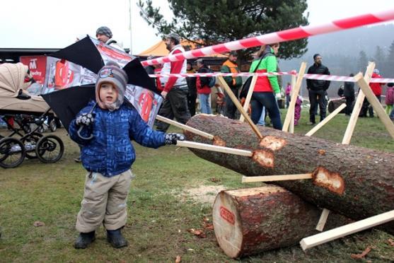 Ondřej Jirmann obhájil loňské vítězství v klání Dřevorubec roku