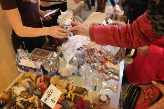 Broumovská Základní škola Hradební už deset let nacvičuje Vánoční ladění