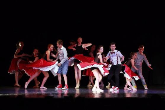 Taneční škola Heleny Pavlenko na Broumovsku úspěšně ukončila dva projekty a zahájila novou sezónu 2017/18