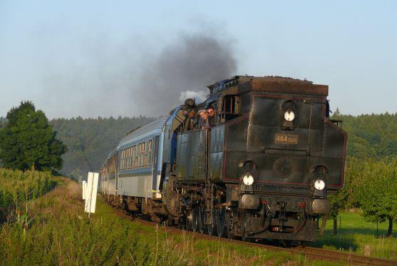 Parní lokomotiva bude svážet návštěvníky na Den železnice do Trutnova