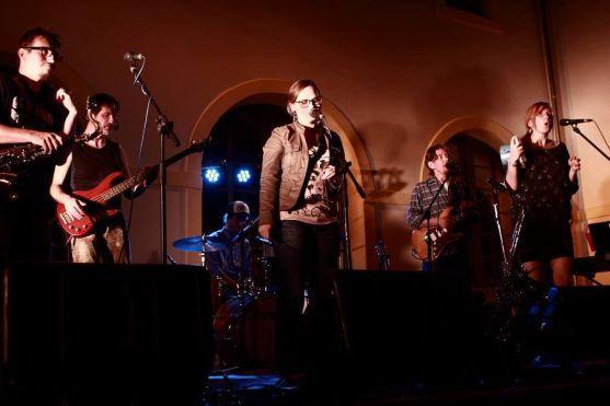 Tlupa tlap přiveze do Police folkrock z hor 