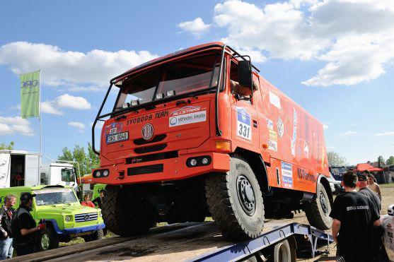 Posádka závodní Tatry z jetřichovského Svoboda Tatra Teamu byla 3. na populární evropské rallye BAJA 300 Mitteldeutschland 2012