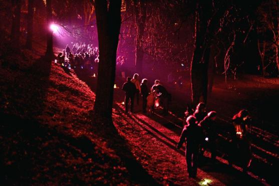 Strašidelná Alejka se setkala s nevídanou návštěvností. Děti z Broumova i okolí se rády bojí