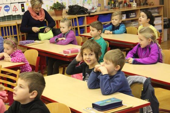 Budoucí prvňáčci si zvykali na školní lavice na Základní škole Hradební v Broumově
