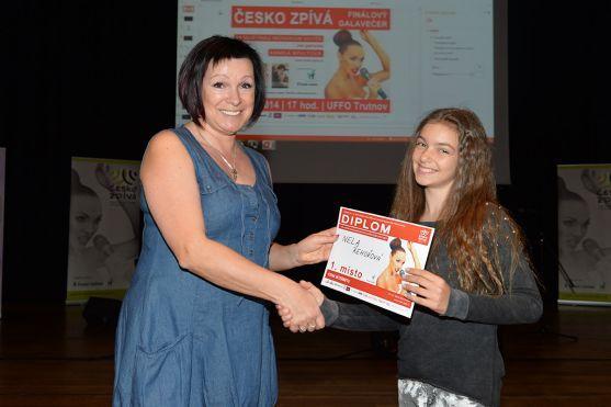 Nela Řehořová z Police nad Metují vyhrála internetové hlasování pěvecké soutěže Česko zpívá 