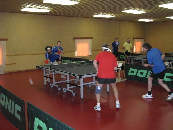 Broumovští stolní tenisté hrají a trénují v nových prostorech