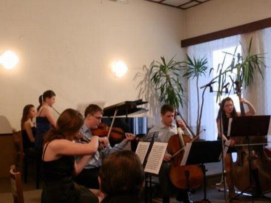 Jedno první a tři druhá místa pro Základní uměleckou školu v Polici nad Metují 