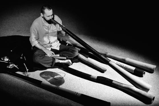 Broumovské divadlo se proměnilo v domorodou Austrálii 