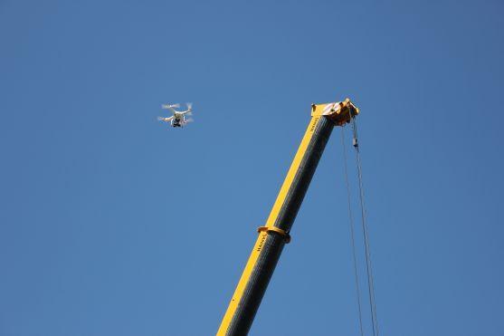 Lávka z Manor House k Hotelu Veba je na svém místě 