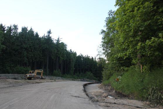 Rekonstrukce silnice přes Pasa se protáhne o tři týdny 