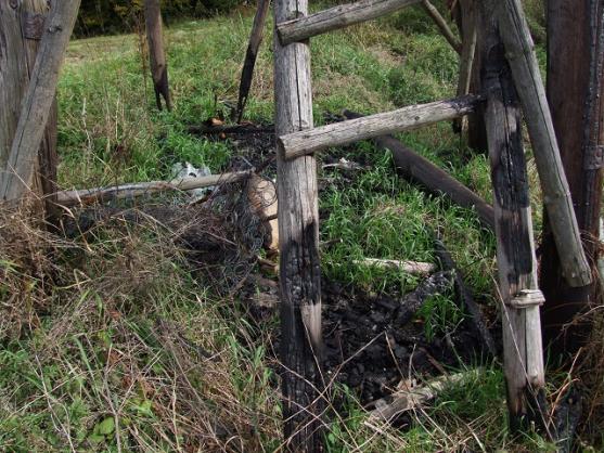 Kriminalisté objasnili sérii čtyř požárů ve Zdoňově. Pachatelem je muž, který zapálil kapličku v Suchém Dole