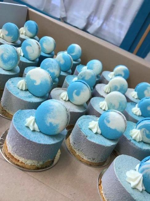 Když musíte vyklidit šatní skříň kvůli cukrářským přístrojům 