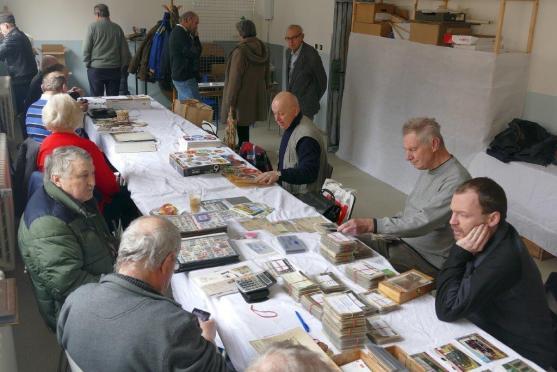 V Polici nad Metují se sešly tři desítky sběratelů