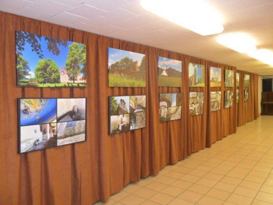 Fotografie zraněných broumovských kostelů poprvé v USA