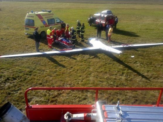 Na broumovském letišti havaroval bezmotorový kluzák