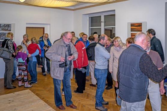 Výstava v polickém Zeleném domečku představuje fotografickou poctu Oldřicha Jenky krajině Policka 