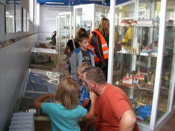 Polické náměstí bylo plné Trabantů