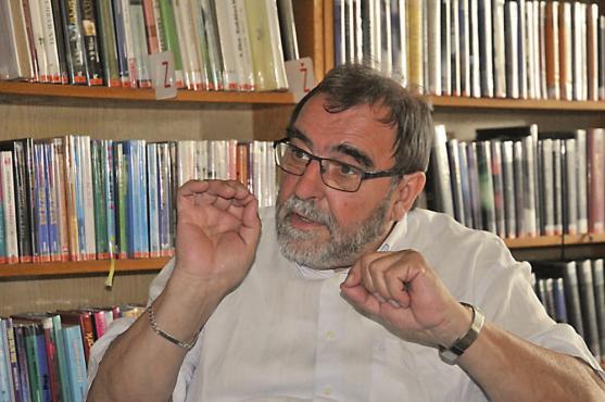 V Městské knihovně v Broumově vystavoval Pavel Rejtar