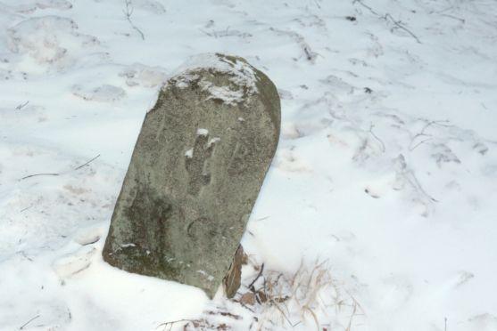 Třípanský kámen a hraniční kameny broumovského kláštera 