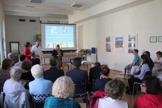 Nadační fond HOSPITAL zahájil v broumovské nemocnici výstavu fotografií 