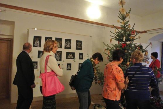 Výstava seniorů nazvaná Romantické Vánoce má po vernisáži 