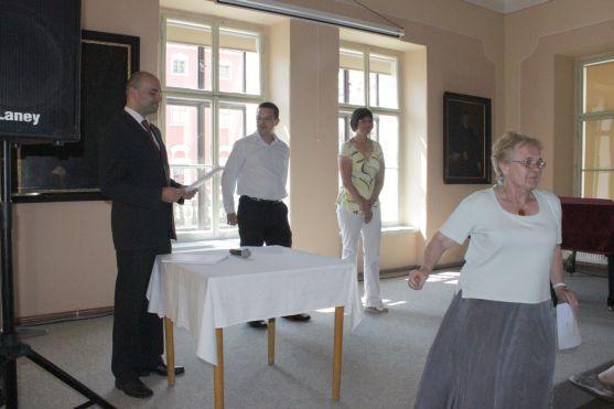 Absolventi Univerzity třetího věku si převzali osvědčení