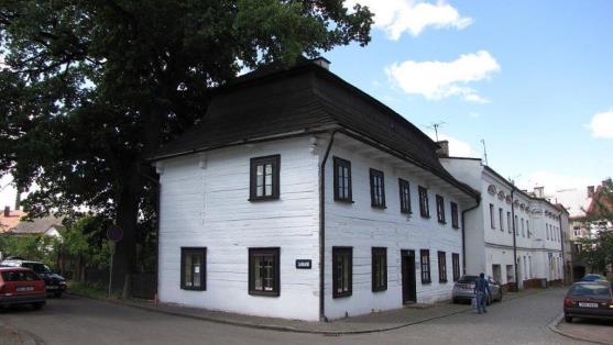 Společné vstupné do expozic Muzea Náchodska v Polici a do Muzea papírových modelů