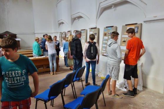 Výstavu kvartáni Gymnázia Broumov zvládli se ctí