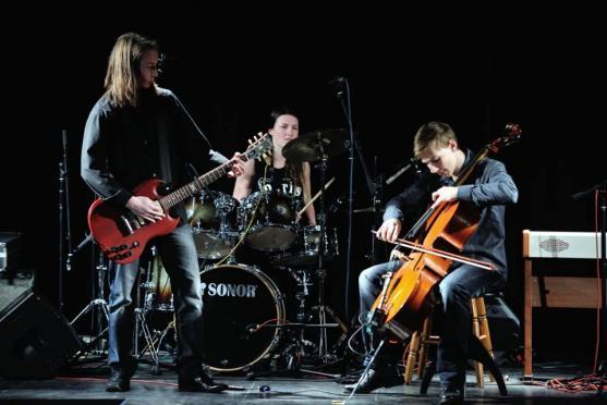 Proč zvete české muzikanty do Broumova? Máte své! 