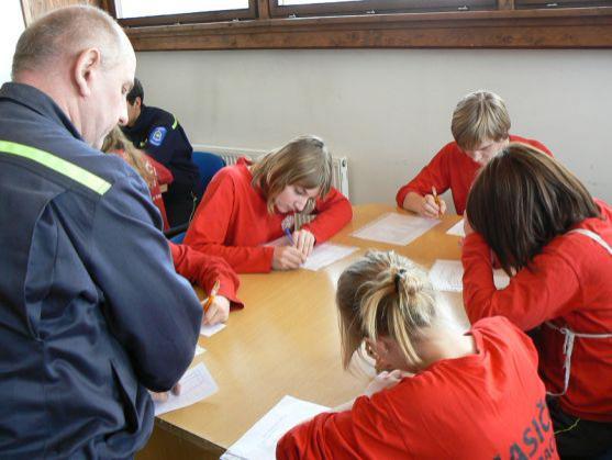 V Broumově soutěžili mladí hasiči z náchodského okresu