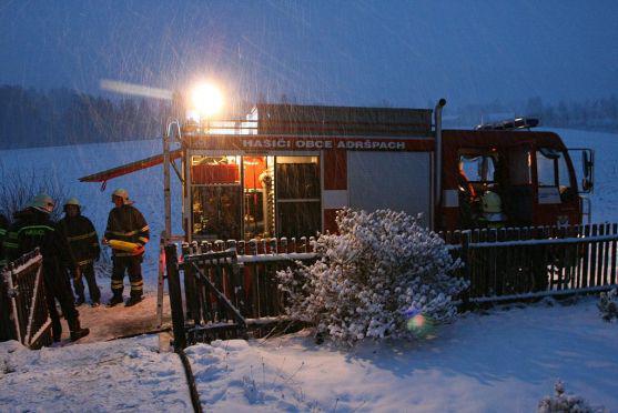 Den před Silvestrem hořelo v Dolním Adršpachu